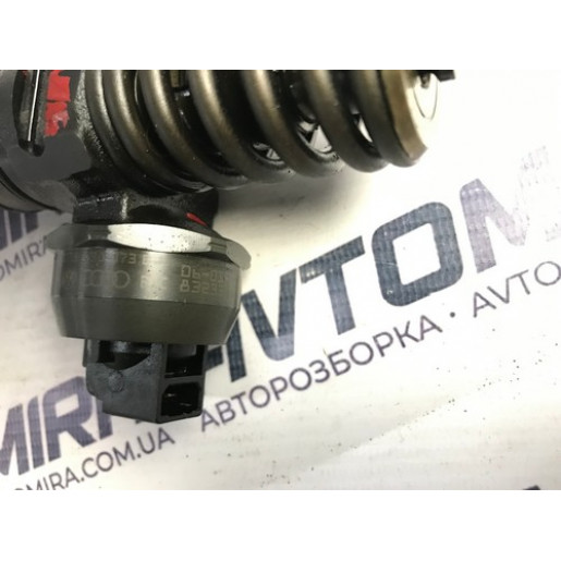 Топливная форсунка Audi A4 (B8) 2.0 TDI 2007-2015 038130073BJ 